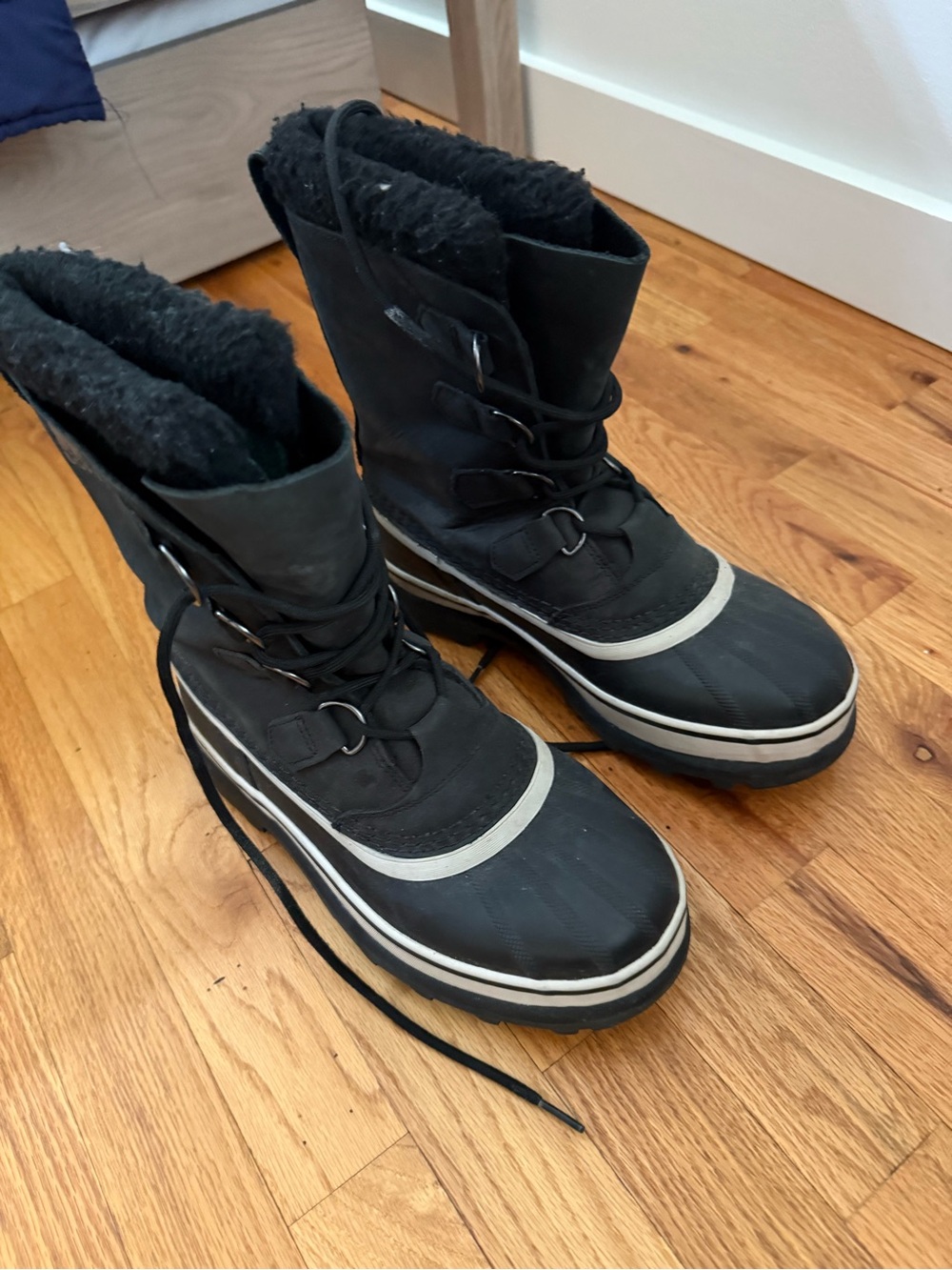 Sorel Men's Dark Green Faux Fur Boot Interior